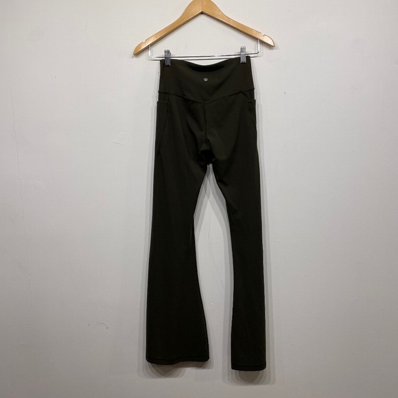 CRZ Yoga Green Flare Leg Crossover Yoga Pants Size Small - Picture 4 of 4